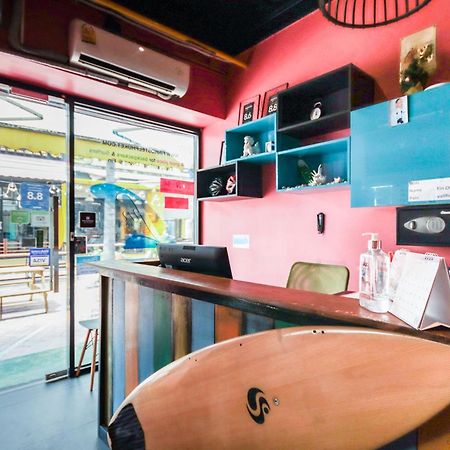 Oyo 1074 Fin Hostel Kata Beach  Zewnętrze zdjęcie