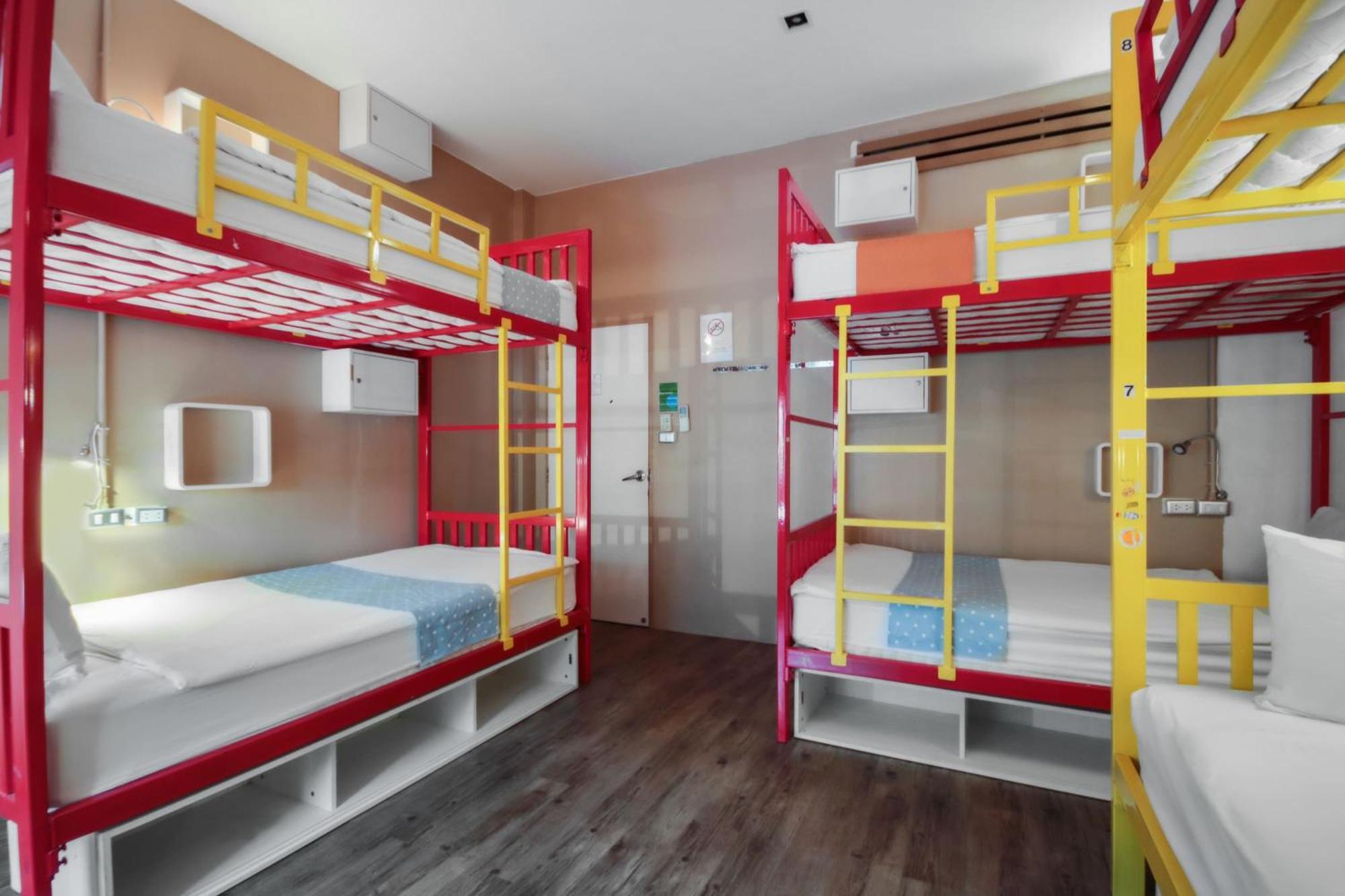 Oyo 1074 Fin Hostel Kata Beach  Zewnętrze zdjęcie