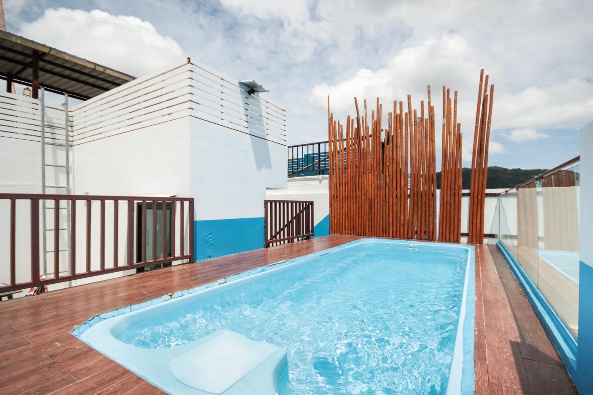 Oyo 1074 Fin Hostel Kata Beach  Zewnętrze zdjęcie