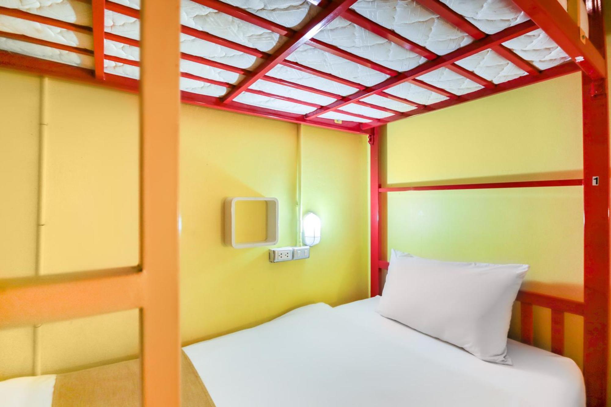Oyo 1074 Fin Hostel Kata Beach  Zewnętrze zdjęcie