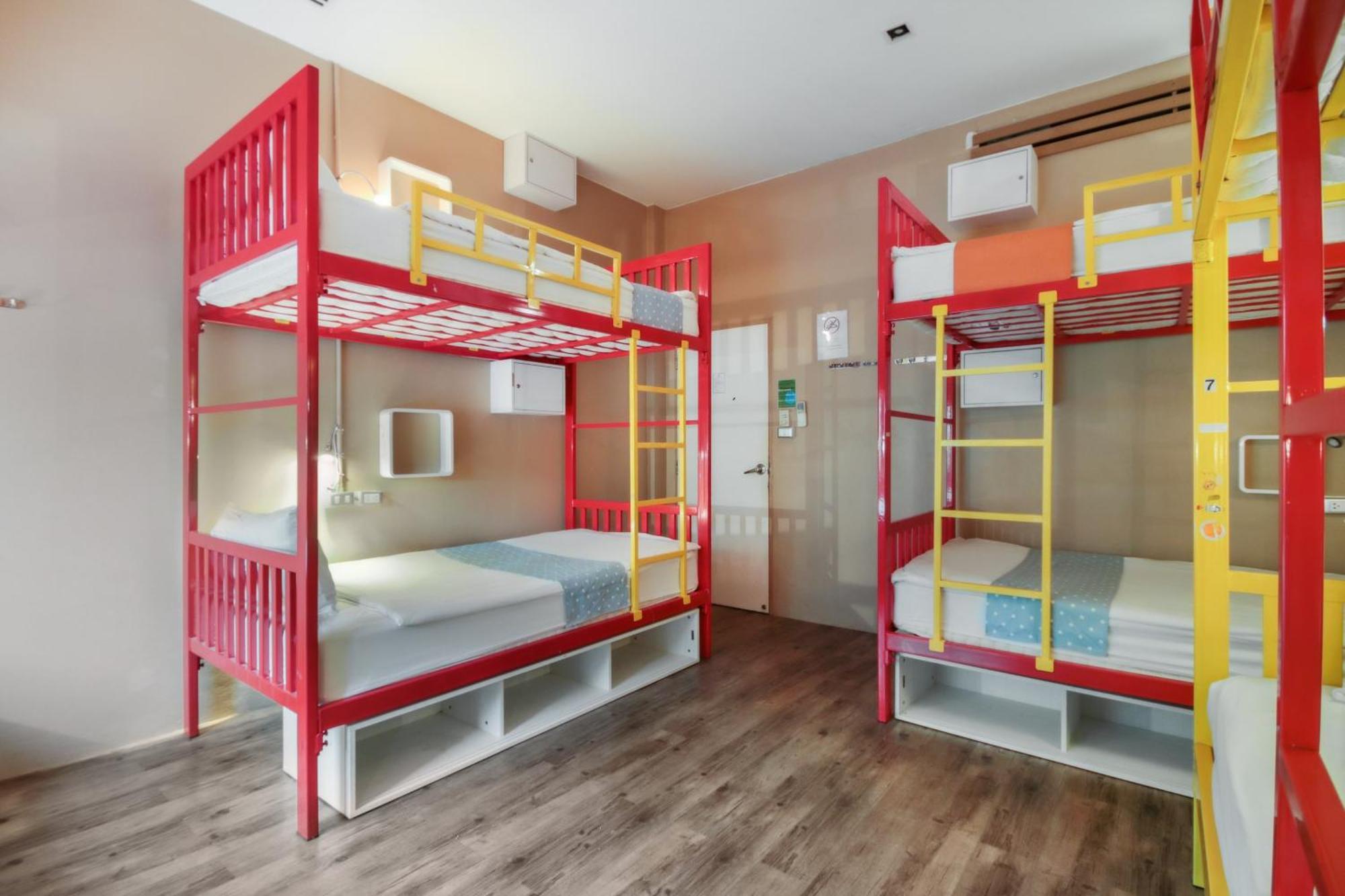 Oyo 1074 Fin Hostel Kata Beach  Zewnętrze zdjęcie