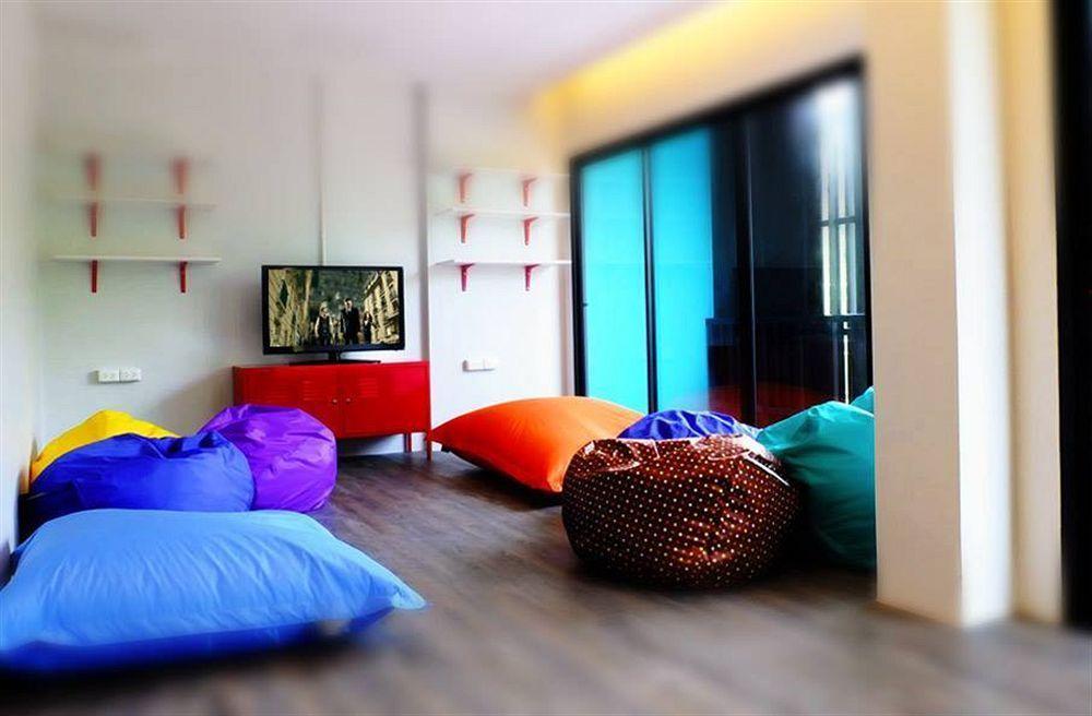 Oyo 1074 Fin Hostel Kata Beach  Zewnętrze zdjęcie